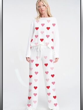 Women’s Heart-Print White Pajama Set in Pink & Red